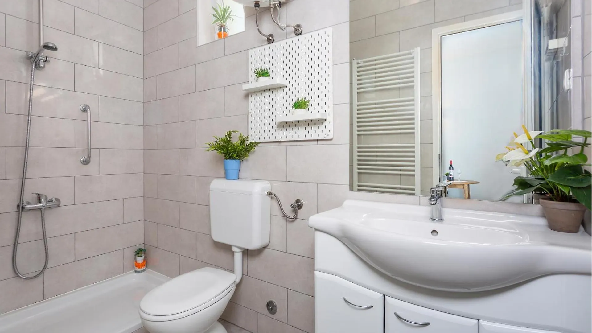 Pet Friendly Apartment In Draga Bascanska