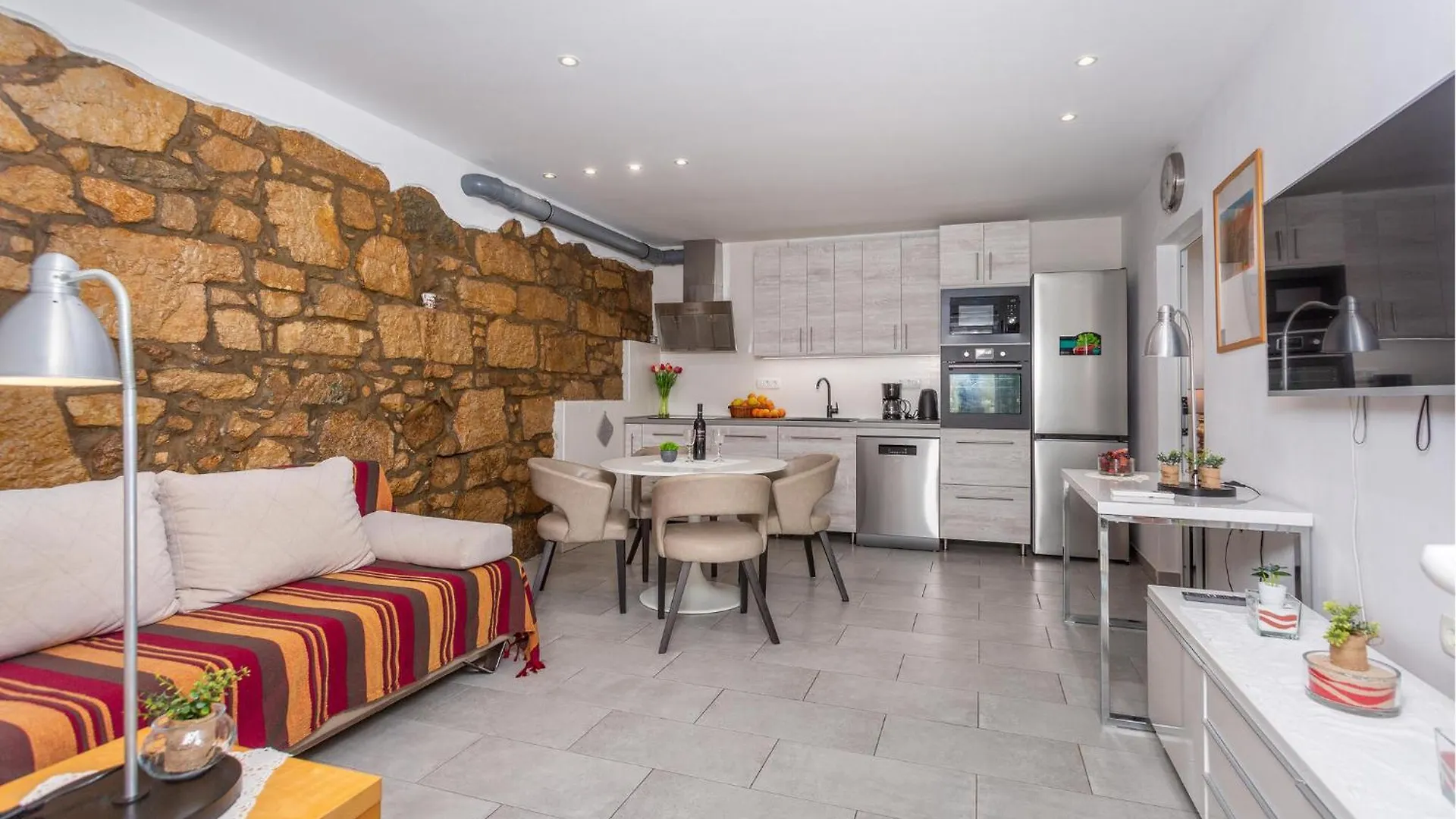 Pet Friendly Apartment In Draga Bascanska