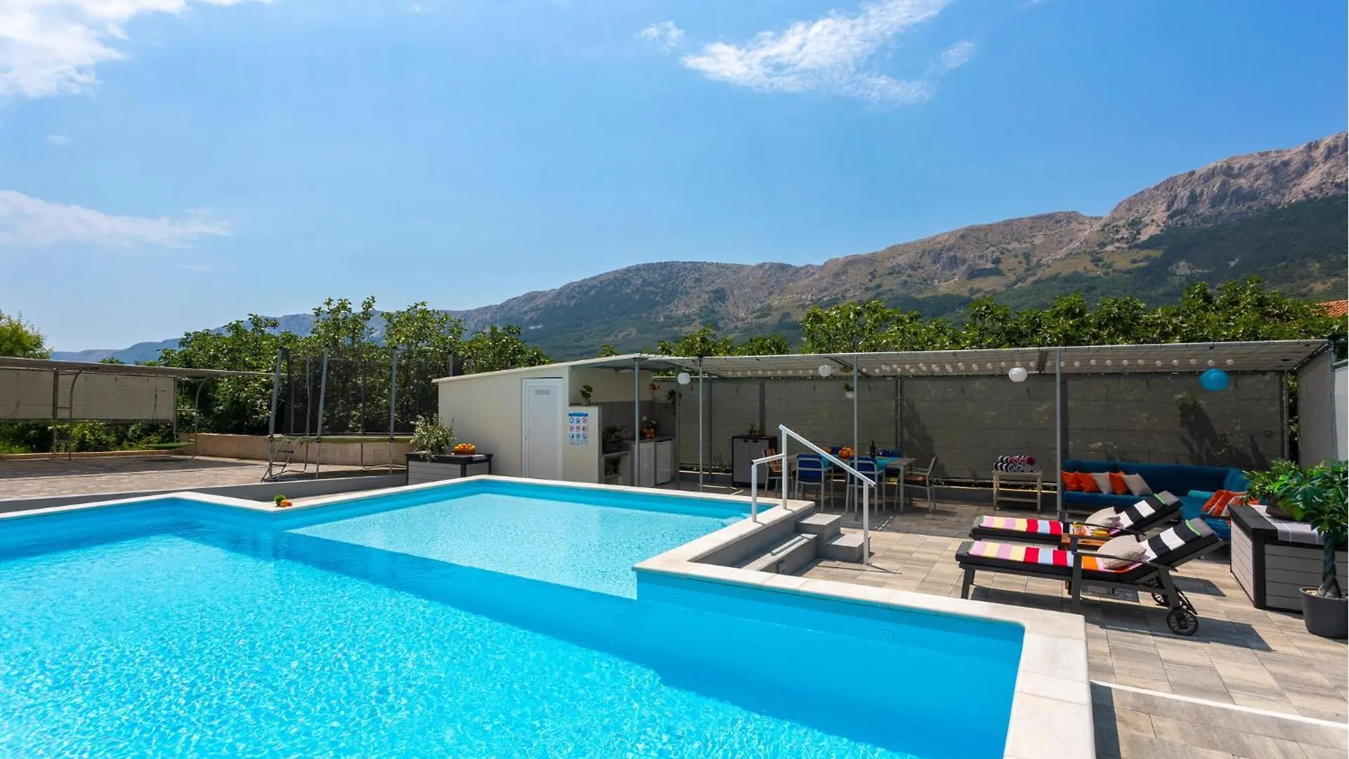 Pet Friendly Apartment In Draga Bascanska